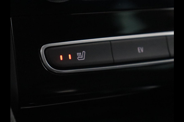 Renault Mégane 1.6 E-Tech Plug-In Hybrid 160 Business Edition One | Leder | Stoelverwarming | Carplay | Camera | Stuurverwarming | Full LED | Navigatie | Climate control