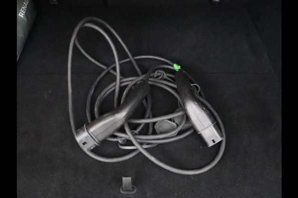 Renault Mégane 1.6 E-Tech Plug-In Hybrid 160 Business Edition One | Leder | Stoelverwarming | Carplay | Camera | Stuurverwarming | Full LED | Navigatie | Climate control