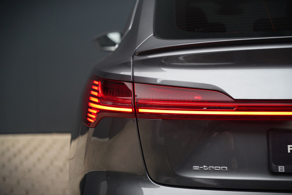 Audi e-tron Sportback 50 quattro S edition 71 kWh | S-Line | Panoramadak | Memory Seats | Luchtvering | Adaptive Cruise Control | Apple Carplay | Keyless | Matrix LED | Leder | Stoelverwarming | NAP |