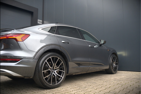 Audi e-tron Sportback 50 quattro S edition 71 kWh | S-Line | Panoramadak | Memory Seats | Luchtvering | Adaptive Cruise Control | Apple Carplay | Keyless | Matrix LED | Leder | Stoelverwarming | NAP |
