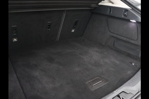 Jaguar I-PACE EV400 HSE 90 kWh | Leder | Meridian Sound | Achterbankverwarming | Adaptive cruise | 360 Camera | Carplay | Matrix LED | Keyless | Stoelverwarming | Navigatie