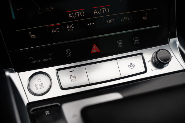 Audi e-tron Sportback 50 quattro S edition 71 kWh | S-Line | Panoramadak | Memory Seats | Luchtvering | Adaptive Cruise Control | Apple Carplay | Keyless | Matrix LED | Leder | Stoelverwarming | NAP |