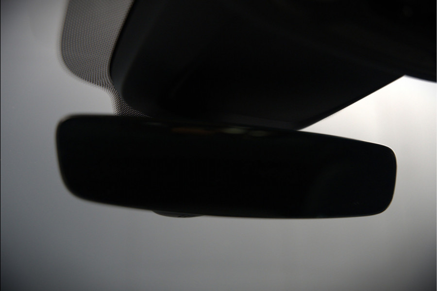 Audi e-tron Sportback 50 quattro S edition 71 kWh | S-Line | Panoramadak | Memory Seats | Luchtvering | Adaptive Cruise Control | Apple Carplay | Keyless | Matrix LED | Leder | Stoelverwarming | NAP |