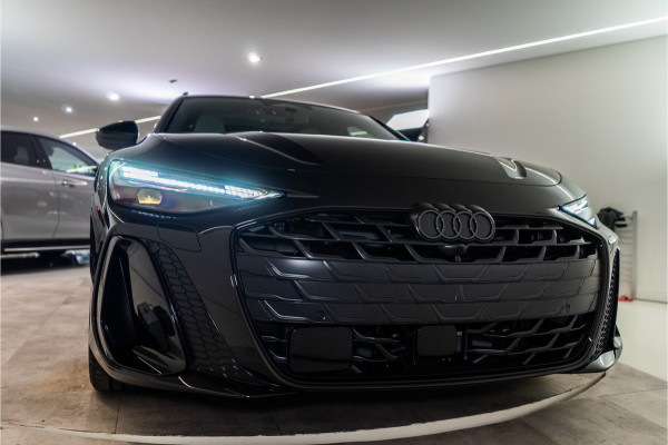 Audi A6 Avant C9 e-hybrid 270KW Quattro S Edition Competition 367PK | Madeira Brown Pearl | Tech Pro | B&O | Lucht | Trekhaak | 5 jaar F