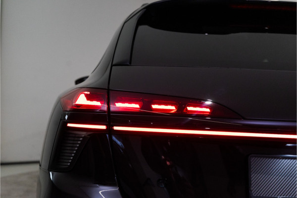 Audi A6 Avant C9 e-hybrid 270KW Quattro S Edition Competition 367PK | Madeira Brown Pearl | Tech Pro | B&O | Lucht | Trekhaak | 5 jaar F