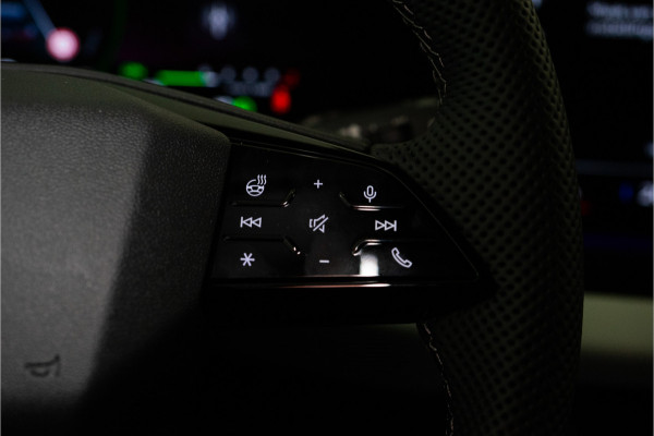 Audi A6 Avant C9 e-hybrid 270KW Quattro S Edition Competition 367PK | Madeira Brown Pearl | Tech Pro | B&O | Lucht | Trekhaak | 5 jaar F