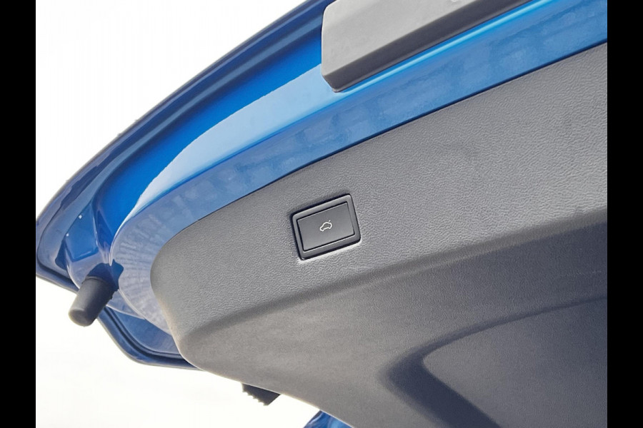 Ford Explorer Premium Extended Range RWD 77 kWh 286pk | Panorama Dak | Driver assistance Pack | Trekhaak wegklapbaar | AGR stoelen