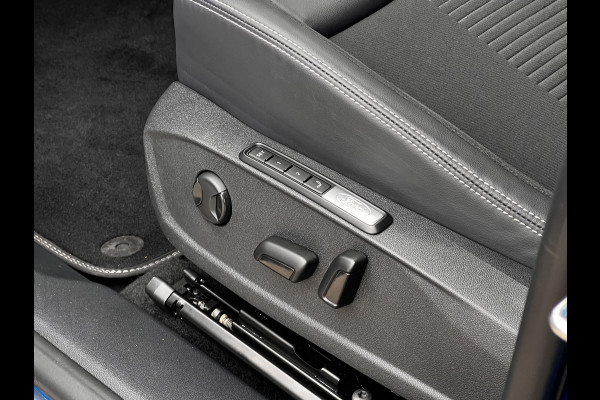 Ford Explorer Premium Extended Range RWD 77 kWh 286pk | Panorama Dak | Driver assistance Pack | Trekhaak wegklapbaar | AGR stoelen