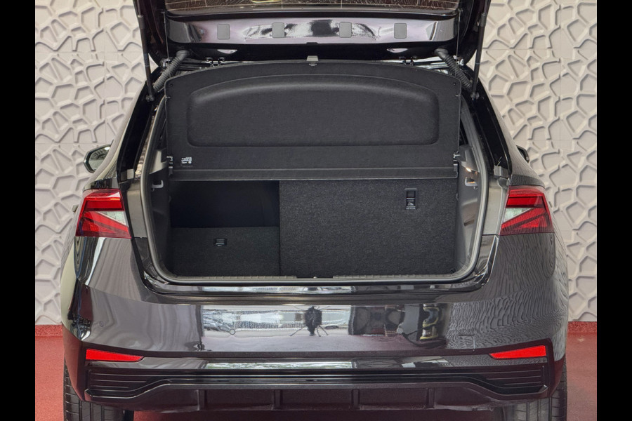 Škoda Fabia 1.0 TSI 116PK MONTE CARLO BLACK CAMERA LED STOEL/STUUR VERW ADAP, CRUISE VIC.COCKPIT 03/2025