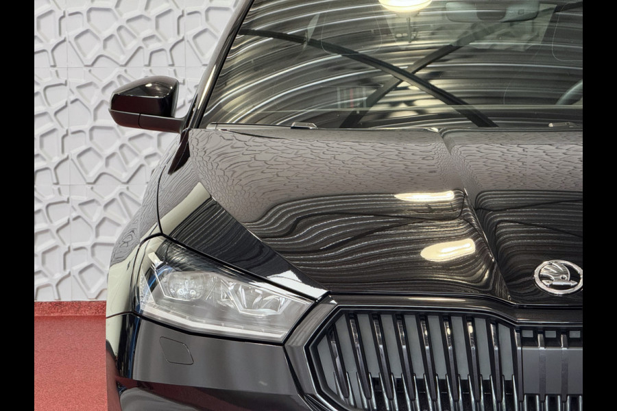 Škoda Fabia 1.0 TSI 116PK MONTE CARLO BLACK CAMERA LED STOEL/STUUR VERW ADAP, CRUISE VIC.COCKPIT 03/2025