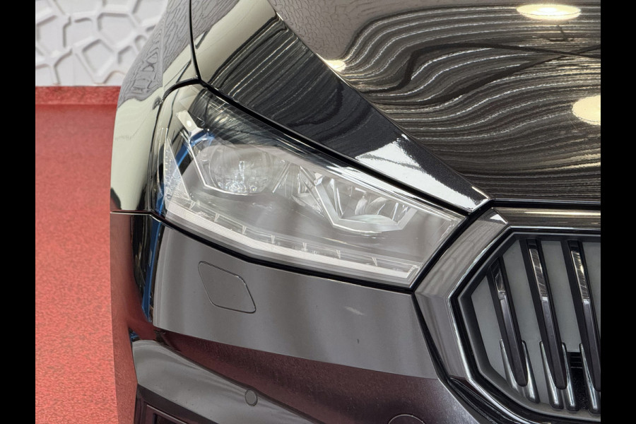 Škoda Fabia 1.0 TSI 116PK MONTE CARLO BLACK CAMERA LED STOEL/STUUR VERW ADAP, CRUISE VIC.COCKPIT 03/2025