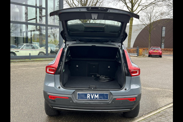 Volvo XC40 Recharge Core 70 kWh VAN: 33.900,- VOOR: 30.877,- UW EINDEJAARSVOORDEEL: 3.023,- | ACHTERUITRIJCAMERA | APPLE CARPLAY | CRUISE CONTROL | DRAADLOZE TELEFOON LADER |