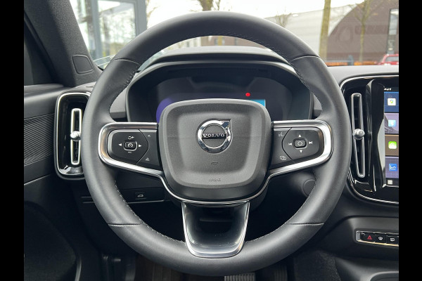 Volvo XC40 Recharge Core 70 kWh VAN: 33.900,- VOOR: 30.877,- UW EINDEJAARSVOORDEEL: 3.023,- | ACHTERUITRIJCAMERA | APPLE CARPLAY | CRUISE CONTROL | DRAADLOZE TELEFOON LADER |