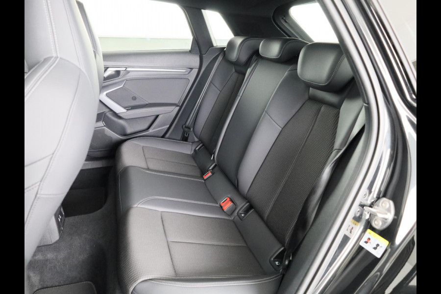 Audi A3 Sportback 35 TFSI S edition 150 pk S-tronic | Private lease vanaf € 670,- pm | Navigatie | Parkeersensoren (Park assist) | Apple Carplay/Android Auto | S-Line |
