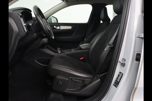 Volvo XC40 1.5 T5 Recharge Momentum Pro | Harman/Kardon | Camera | Carplay | Half leder | Navigatie | Cruise control | Climate control | Parkeerhulp | Full LED | PHEV | Plug In