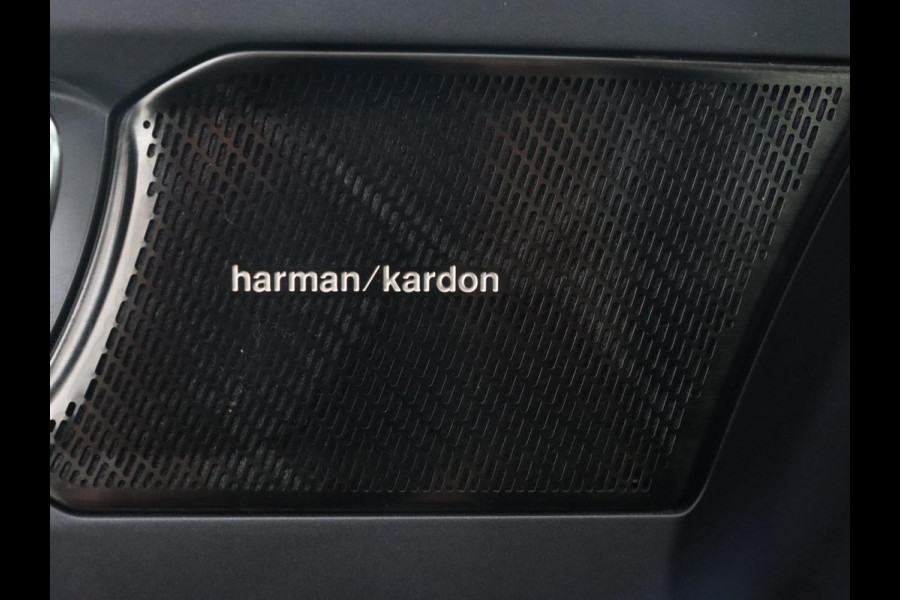 Volvo XC40 1.5 T5 Recharge Momentum Pro | Harman/Kardon | Camera | Carplay | Half leder | Navigatie | Cruise control | Climate control | Parkeerhulp | Full LED | PHEV | Plug In