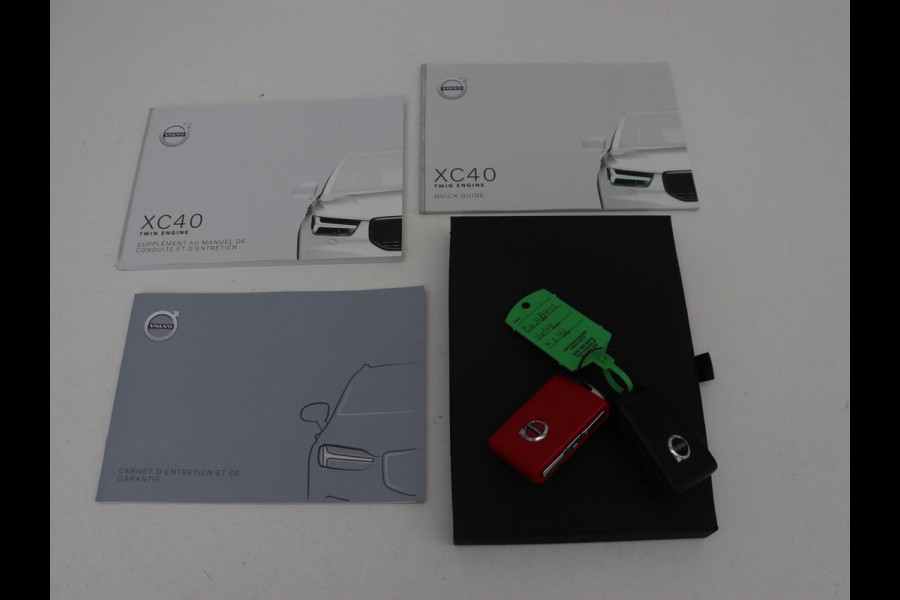 Volvo XC40 1.5 T5 Recharge Momentum Pro | Harman/Kardon | Camera | Carplay | Half leder | Navigatie | Cruise control | Climate control | Parkeerhulp | Full LED | PHEV | Plug In