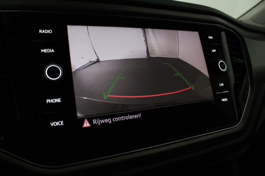 Volkswagen T-Roc 1.0 TSI Style Panorama.schuif/Camera/Adapt.cruise/18 inch...