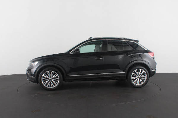 Volkswagen T-Roc 1.0 TSI Style Panorama.schuif/Camera/Adapt.cruise/18 inch...