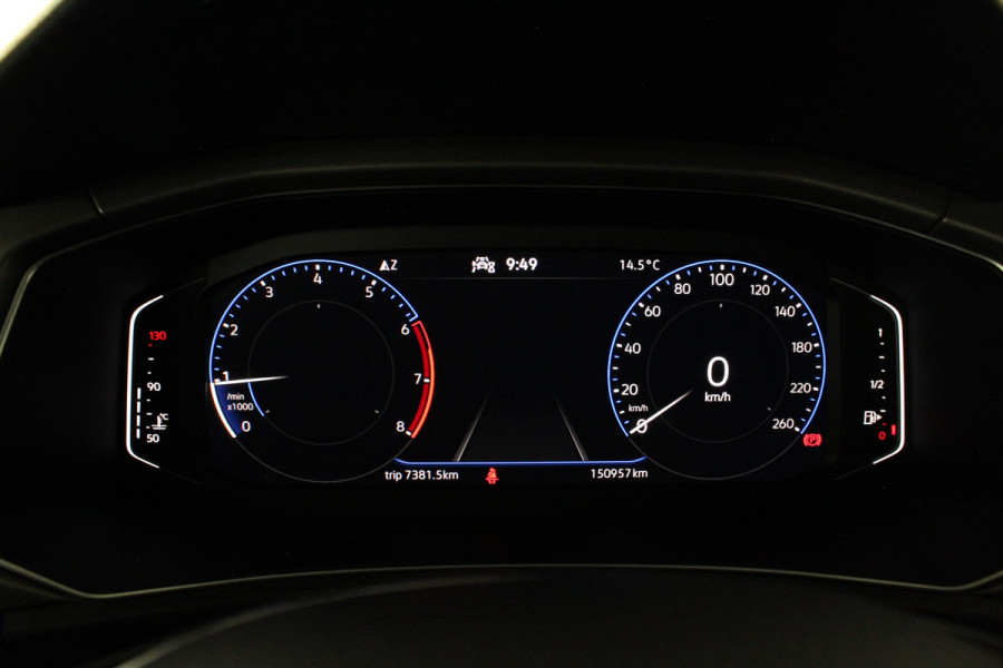 Volkswagen T-Roc 1.0 TSI Style Panorama.schuif/Camera/Adapt.cruise/18 inch...