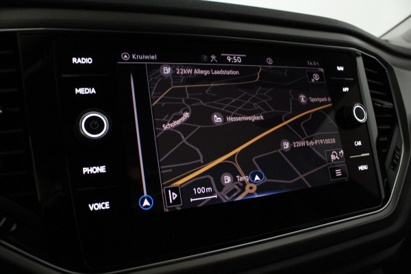 Volkswagen T-Roc 1.0 TSI Style Panorama.schuif/Camera/Adapt.cruise/18 inch...