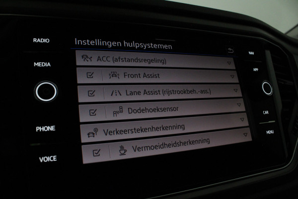 Volkswagen T-Roc 1.0 TSI Style Panorama.schuif/Camera/Adapt.cruise/18 inch...