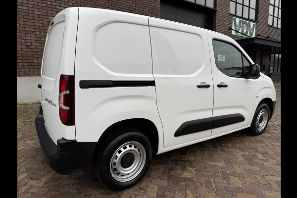 Toyota PROACE CITY 1.5 D-4D / Airco / Cruise Control / BlueTooth (handsfree) / Betonplex Laadvloer incl. Vloerschelp