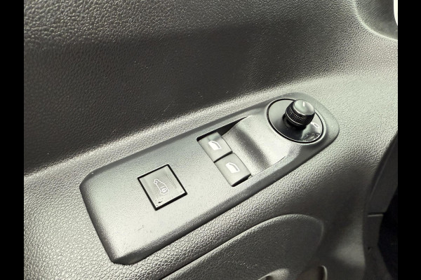 Toyota PROACE CITY 1.5 D-4D / Airco / Cruise Control / BlueTooth (handsfree) / Betonplex Laadvloer incl. Vloerschelp