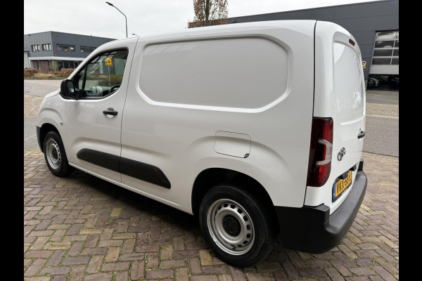 Toyota PROACE CITY 1.5 D-4D / Airco / Cruise Control / BlueTooth (handsfree) / Betonplex Laadvloer incl. Vloerschelp