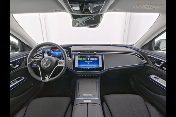 Mercedes-Benz E-Klasse Estate 300 e Plug-In Hybride Adtion Avantgarde | Trekhaak | Head-up-Display | Distronic | Memory Voorstoelen. Inclusief 24 maanden MB Certified garantie voor Europa.