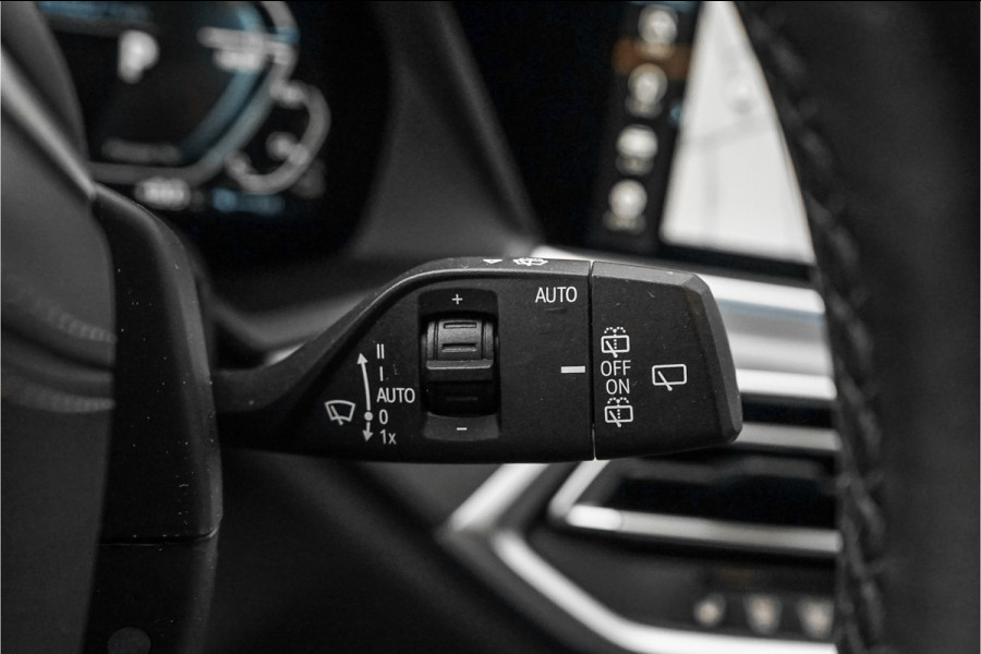 BMW X5 xDrive45e Driving Assist Plus H/K HUD Trekhaak