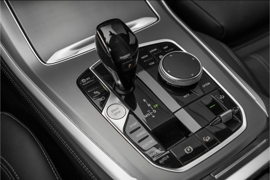 BMW X5 xDrive45e Driving Assist Plus H/K HUD Trekhaak