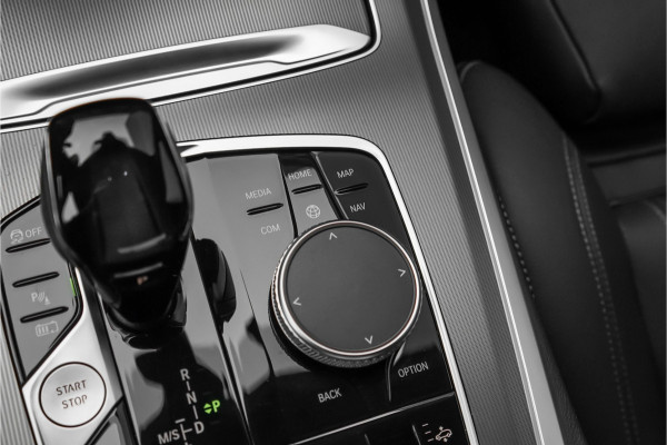 BMW X5 xDrive45e Driving Assist Plus H/K HUD Trekhaak