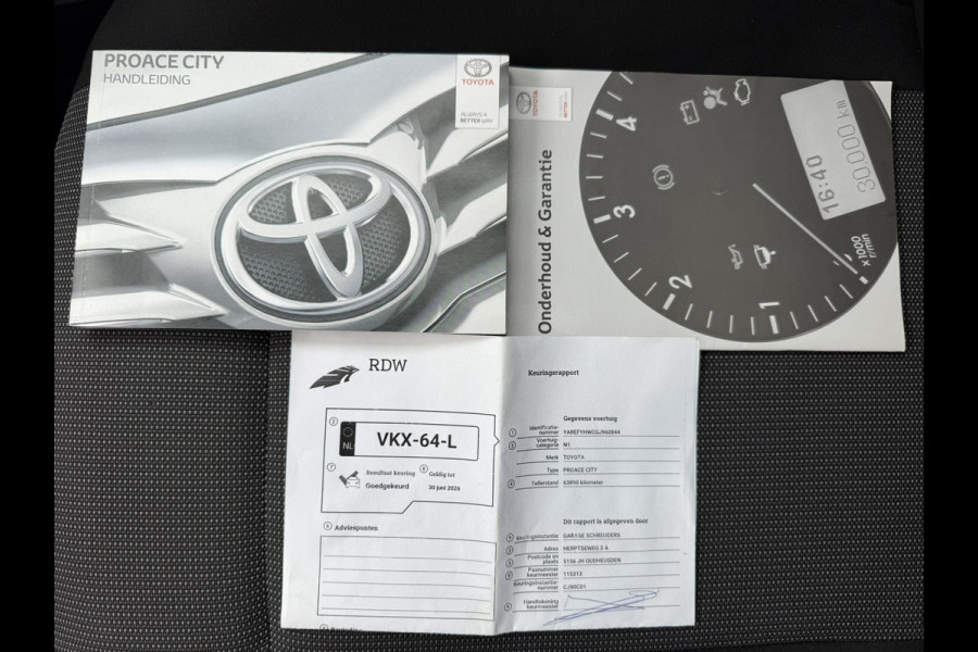 Toyota PROACE CITY 1.5 D-4D / Airco / Cruise Control / BlueTooth (handsfree) / Betonplex Laadvloer incl. Vloerschelp