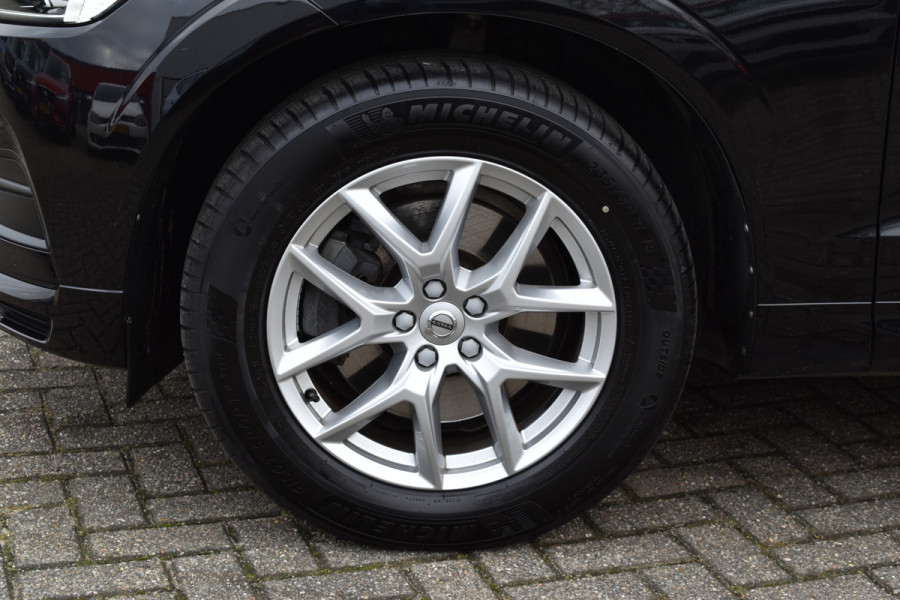 Volvo XC60 D4 190PK Automaat AWD Momentum | Trekhaak | Standkachel | Leder | Stoelverwarming
