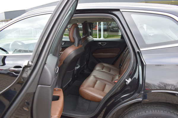 Volvo XC60 D4 190PK Automaat AWD Momentum | Trekhaak | Standkachel | Leder | Stoelverwarming