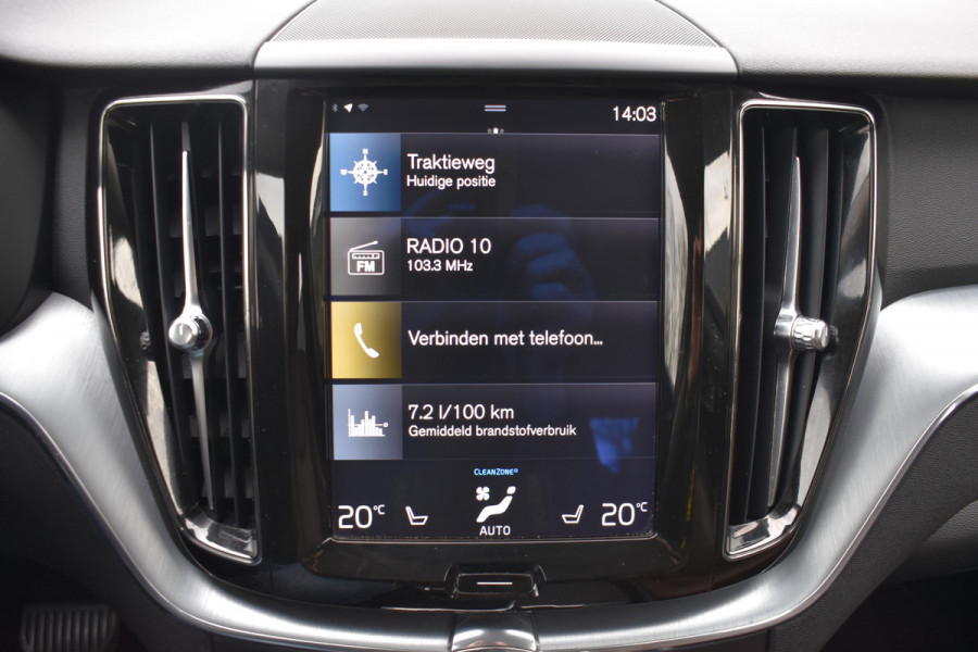 Volvo XC60 D4 190PK Automaat AWD Momentum | Trekhaak | Standkachel | Leder | Stoelverwarming