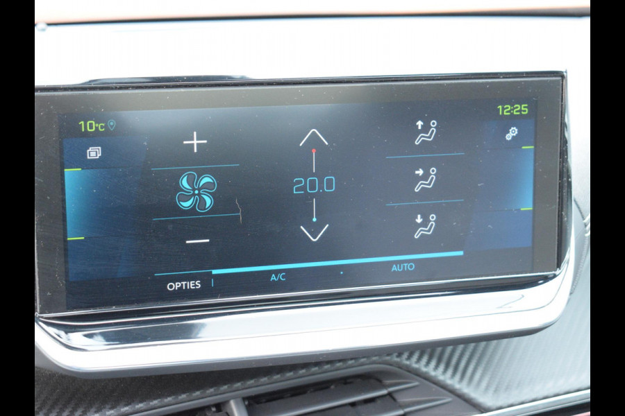 Peugeot e-2008 EV GT Première 1 fase 50 kWh SOH 92,9% | SCHUIF- KANTELDAK | NAVI & CARPLAY | ACHTERUITRIJCAMERA MET SENSOREN | E.C.C. |