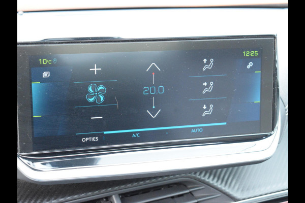 Peugeot e-2008 EV GT Première 1 fase 50 kWh SOH 92,9% | SCHUIF- KANTELDAK | NAVI & CARPLAY | ACHTERUITRIJCAMERA MET SENSOREN | E.C.C. |