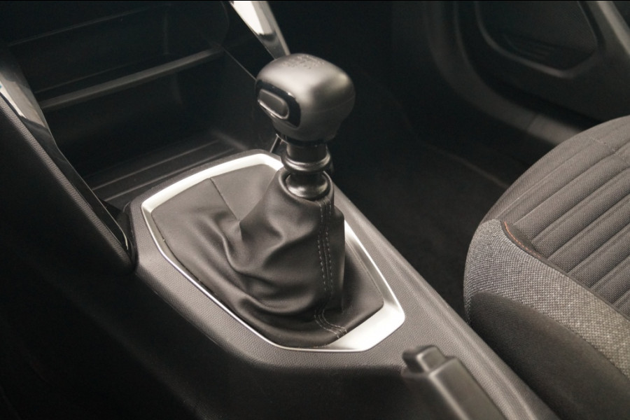 Peugeot 2008 1.2 PureTech 130pk Active Pack -NAVI-CAM-PDC-