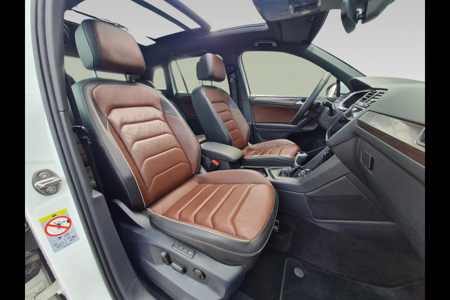 Volkswagen Tiguan 1.4 TSI eHybrid R-Line Business+ | PHEV | volleder | schuifdak | Virtual Cockpit | blind-spot