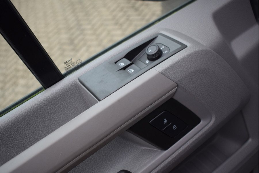 Volkswagen Crafter 2.0 TDI L3H3 Exclusive MY 2025 AUTOMAAT TREKHAAK