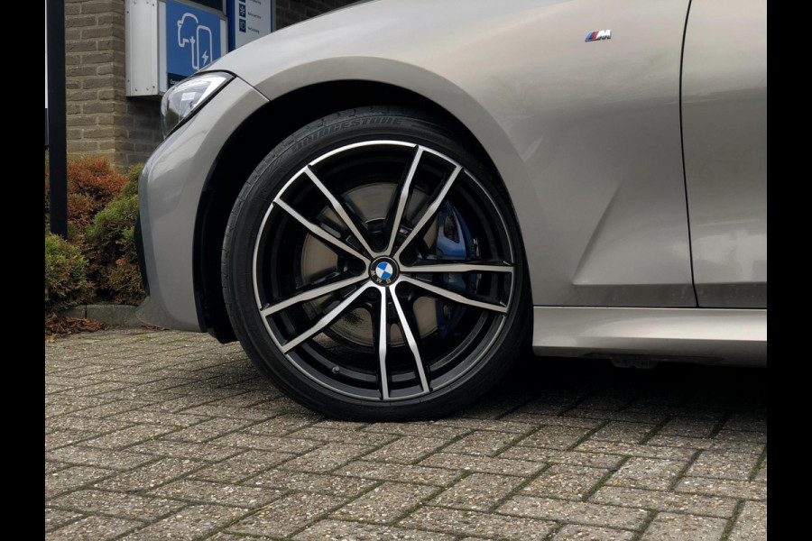 BMW 3-serie 330i High Executive Edition | M Sport | Pano, Leder, Navi, Stoelverw., PDC, Cruise, Climate | Dealeroh. | Individual |