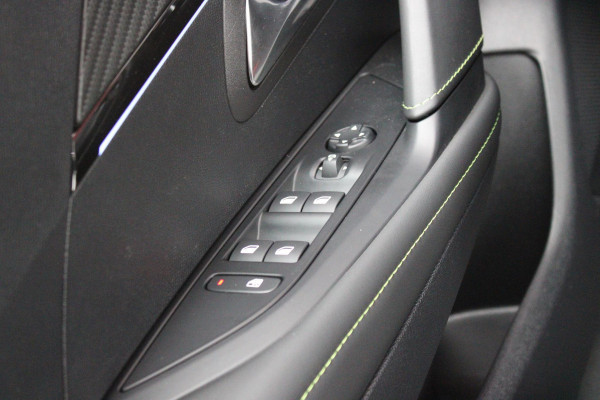 Peugeot 208 1.2 Hybrid 145PK e-DCS6 GT | NAVIGATIE | DRAADLOZE APPLE CARPLAY/ANDROID AUTO | CAMERA VOOR + ACHTER | FULL LED KOPLAMPEN | LICHTMETALEN VELGEN 17" | DODEHOEK DETECTIE | DRAADLOZE TELEFOONLADER | KEYLESS ENTRY/START | DAB+ RADIO | ADAPTIVE CRUISE CONTROL |