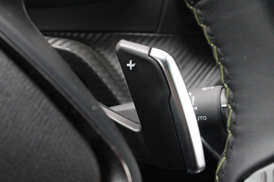 Peugeot 208 1.2 Hybrid 145PK e-DCS6 GT | NAVIGATIE | DRAADLOZE APPLE CARPLAY/ANDROID AUTO | CAMERA VOOR + ACHTER | FULL LED KOPLAMPEN | LICHTMETALEN VELGEN 17" | DODEHOEK DETECTIE | DRAADLOZE TELEFOONLADER | KEYLESS ENTRY/START | DAB+ RADIO | ADAPTIVE CRUISE CONTROL |