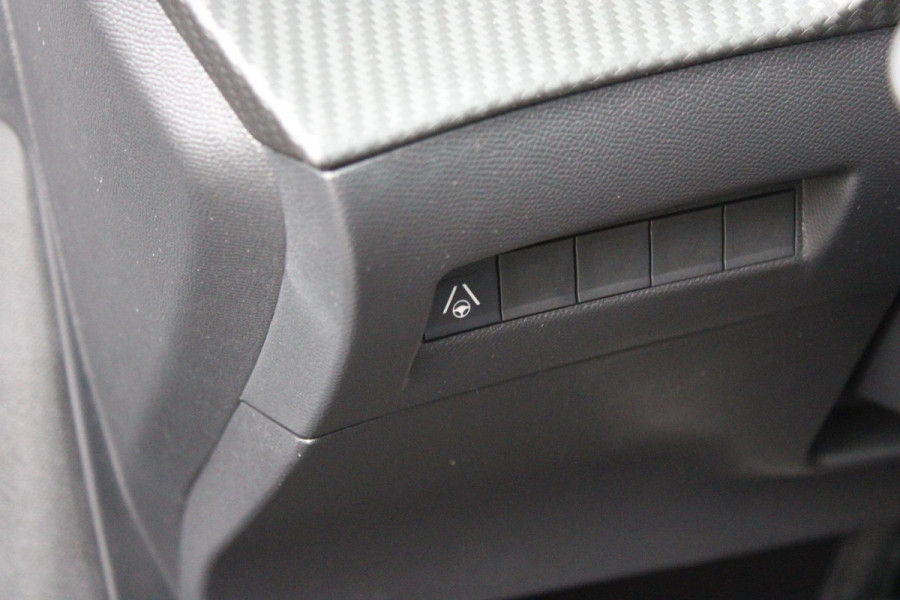 Peugeot 208 1.2 Hybrid 145PK e-DCS6 GT | NAVIGATIE | DRAADLOZE APPLE CARPLAY/ANDROID AUTO | CAMERA VOOR + ACHTER | FULL LED KOPLAMPEN | LICHTMETALEN VELGEN 17" | DODEHOEK DETECTIE | DRAADLOZE TELEFOONLADER | KEYLESS ENTRY/START | DAB+ RADIO | ADAPTIVE CRUISE CONTROL |