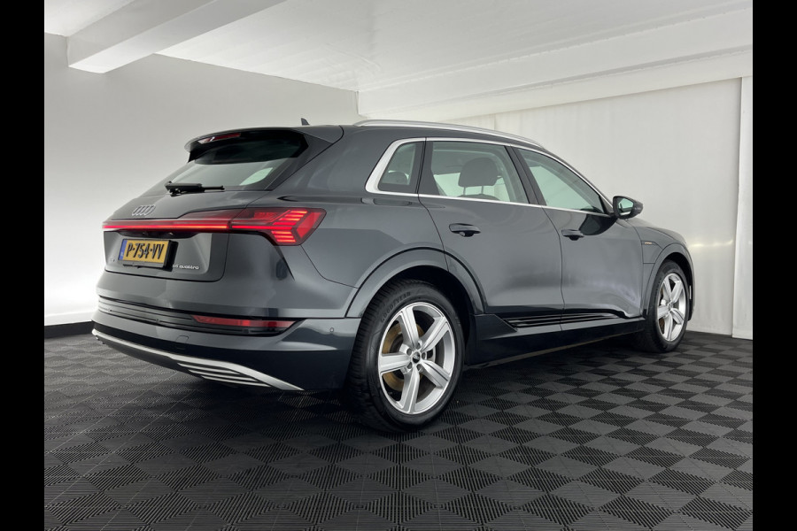 Audi e-tron 55 quattro Advanced edition Plus 95 kWh [3-Fase] {SOH-93%} (INCL-BTW) Aut.*LEATHER | ADAPTIVE-CRUISE | FULL-LED | DIGI-COCKPIT | KEYLESS | MEMORY-PACK | CAMERA | NAVI-FULLMAP | SHIFT-PADDLES | DAB+ | HEATED-COMFORTSEATS | DRIVE-SELECT | 20''AL