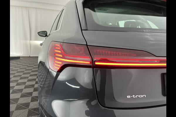 Audi e-tron 55 quattro Advanced edition Plus 95 kWh [3-Fase] {SOH-93%} (INCL-BTW) Aut.*LEATHER | ADAPTIVE-CRUISE | FULL-LED | DIGI-COCKPIT | KEYLESS | MEMORY-PACK | CAMERA | NAVI-FULLMAP | SHIFT-PADDLES | DAB+ | HEATED-COMFORTSEATS | DRIVE-SELECT | 20''AL