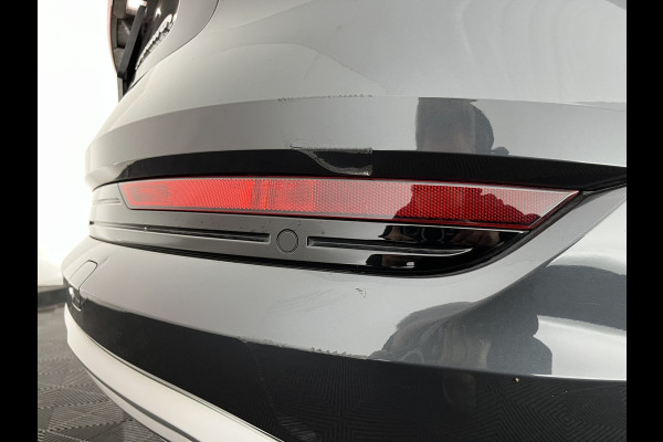 Audi e-tron 55 quattro Advanced edition Plus 95 kWh [3-Fase] {SOH-93%} (INCL-BTW) Aut.*LEATHER | ADAPTIVE-CRUISE | FULL-LED | DIGI-COCKPIT | KEYLESS | MEMORY-PACK | CAMERA | NAVI-FULLMAP | SHIFT-PADDLES | DAB+ | HEATED-COMFORTSEATS | DRIVE-SELECT | 20''AL