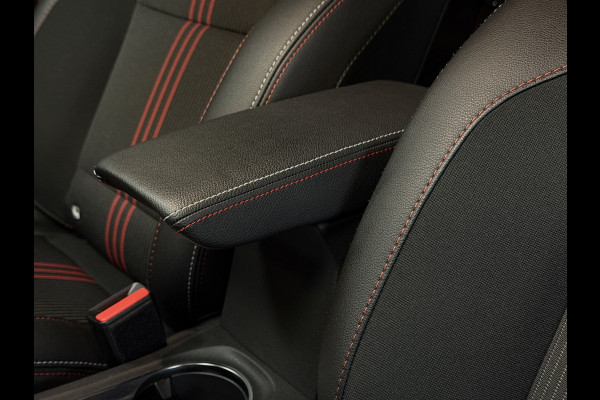 Renault Captur 1.3 TCe 140 R.S. Line | Groot Navi | ACC | Blindspot | Stoelverwarming | 18" |